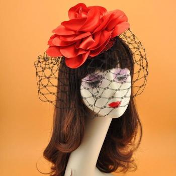 Pinset de mariée en satin aux grandes fleurs