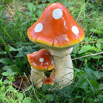 Sculpture de décoration champignons rouges en résine