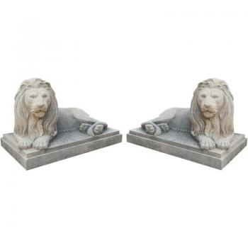 Statue Lionne & Lion Biscuit