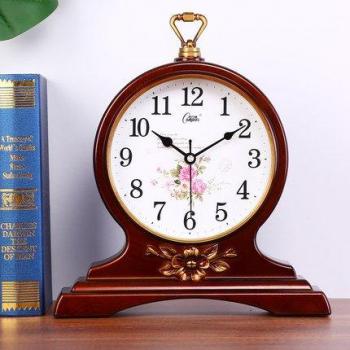 Elegant Retro Wall Clock