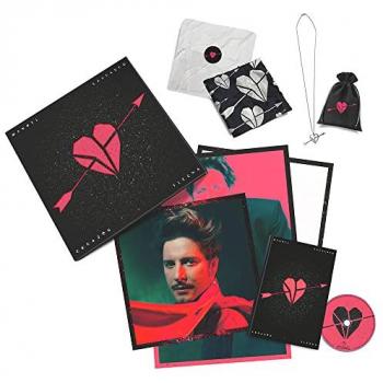 Box Set Corazón Y Flecha - Cd Deluxe + Colgante + Pañuelo + Láminas - Manuel Carrasco