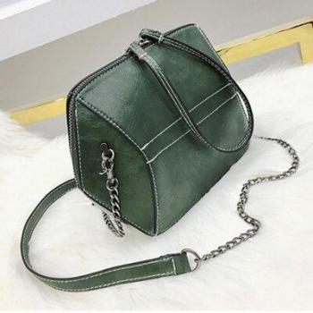 Vintage Shell Shaped Summer Chain Crossbody Bag for Women