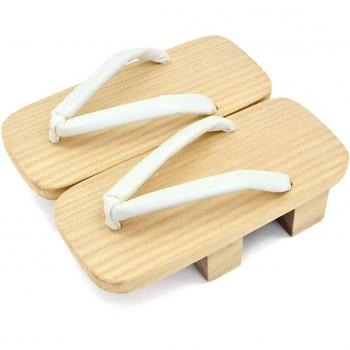 Takeharu Paulownia Koma Geta – White Two-Tooth