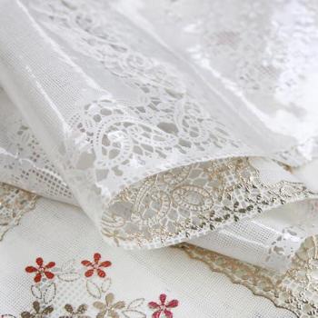 Tovaglia Antimacchia Ricamata Pizzo 3D 137x160 cm