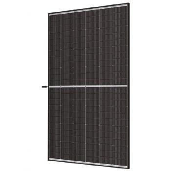 Modulo Trina 420W, half-cut, cornice nera, backsheet bianco TSM-420DE09R.08
