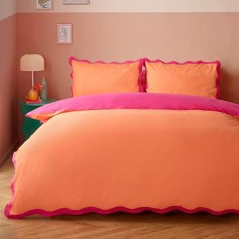 Coastal Coral Scallop Bedding Ensemble – King Size
