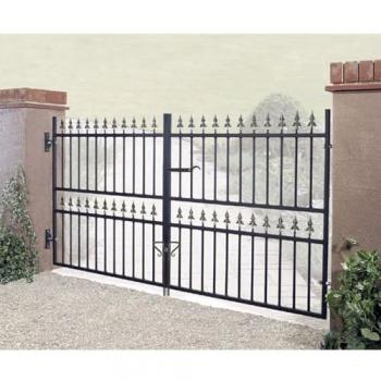 Corfe Premium Spear Top Double Gate – 3.658 m gap, 1.168 m height, black powder coated steel