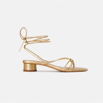 Sandalias Gladiadoras de Tacón Bajo para Mujer con Tiras y Correa Dorada al Tobillo - Estilo Romano Sexy para Bodas