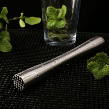 Cocktail Mischer mit Minze Muddler