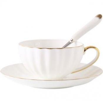 Conjunto Cerámico de Platillos y Taza Inglesa