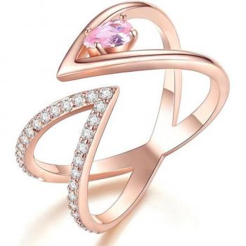 V-Shape Chic: Anillo de Lujo Imita Diamante