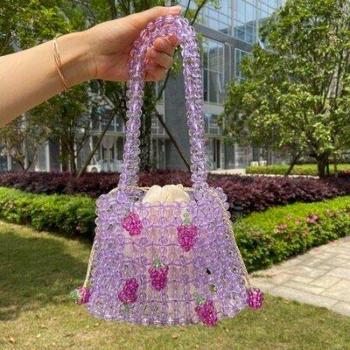 Kristallklare Perlenhandtasche