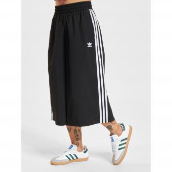 Adidas Wvn Capri Short Mujer - Negro