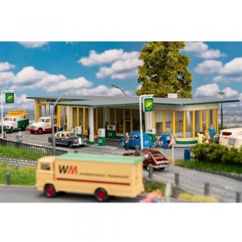 Faller 130592 H0 Modell Große BP-Tankstelle