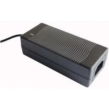 Adaptateur de bureau 40W 5V 8A entrée C14