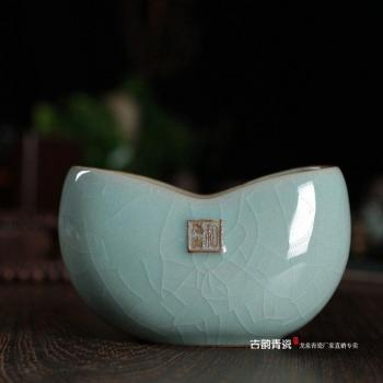 Caja de Almacenaje Cerámica Celadon con Diseño de Nubes