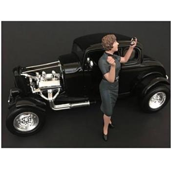 Vintage 50s Auto Model – 1:18 Figure for Diorama Collection