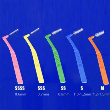 Push‑Diente Cepillo Suave con Hilo Dental