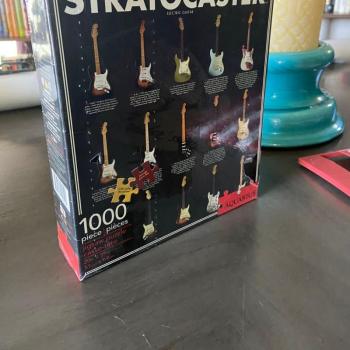 Mid-2000's Fender Stratocaster Puzzle