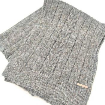ChillOuts Strickmode-Schal – Dunkelgrauer Pulli