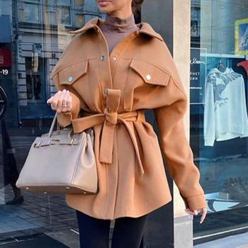 Herbstliche Taillenkurze Jacke