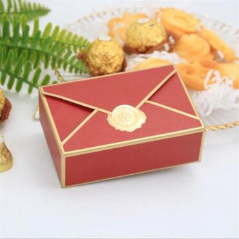 Caja de bronce en forma de sobre