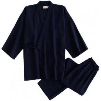 Hochwertiger Herren-Kimono Pyjama mit Doppelblick und hoher Elastizität