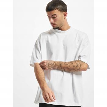 Bílé oversized tričko s výstřihem