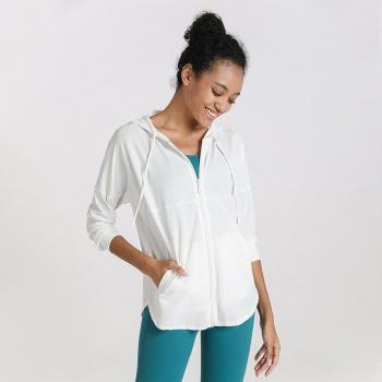 Sudadera deportiva con capucha para mujer