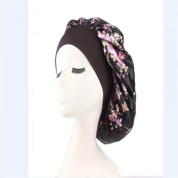 Couvre-tête en satin avec bande élastique large