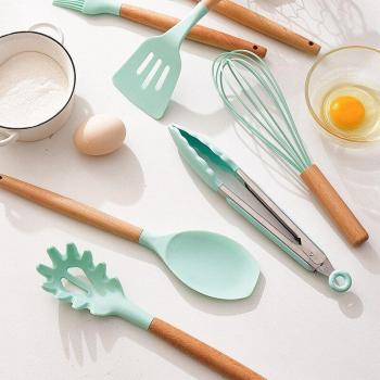 Set de utensilios de cocina de silicona premium color verde menta - 12 uds