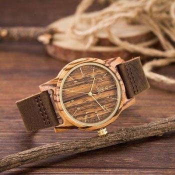 Montre de luxe en bois avec bracelet en cuir