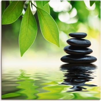 Steinpyramide im Wasser – Zen‑Poster für die Wand