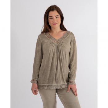 Top October con blonda y tinte en prenda