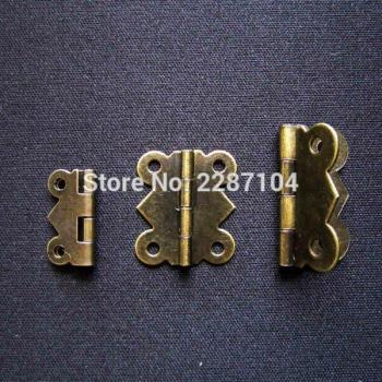 Coffre à bijoux en bois avec charnières en bronze