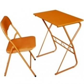 Mesa y silla escolar naranja