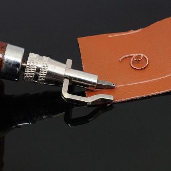Multifunktionales Lederbearbeitungswerkzeug