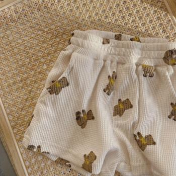 Pantalones cortos informales para bebés con diseño de oso