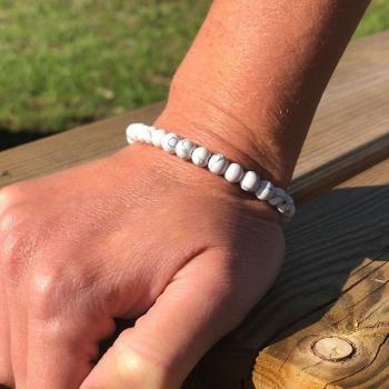 Estabilizador de Pulsera Howlita Blanco 6mm – Unisex, 1 unidad
