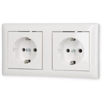 Prise Électrique GIRA Double Monophasée IP20