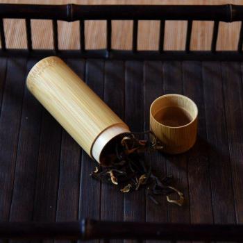 Recipiente de té de madera con tapa