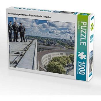 CALVENDO Puzzle Schornsteinfeger über dem Flughafen Berlin Tempelhof - 1000 Teile Foto-Puzzle