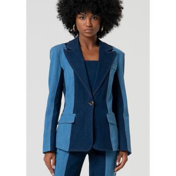 Blazer slim fit com única aba, corte ajustado