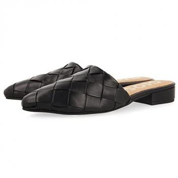 Babuchas de Piel Suave Lika - Color Negro