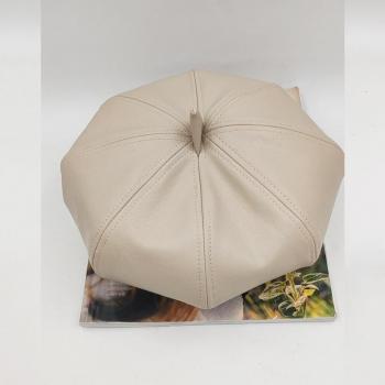 Chapeau octogonal femme peintre