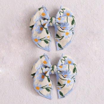Horquillas de flores para niñas