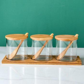 Bocaux en verre avec couvercle en bois