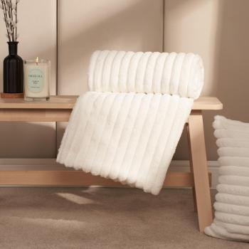 Faux Fur Thick Ribbed Throw - White