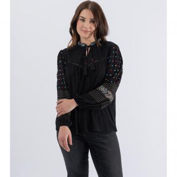 Blusa October de manga larga con detalles bordados