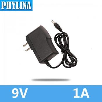 Universal 9V 1A Netzadapter